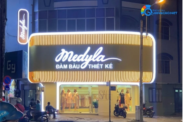 Bảng hiệu hộp đèn LED