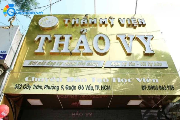 Bảng hiệu Inox vàng sang trọng