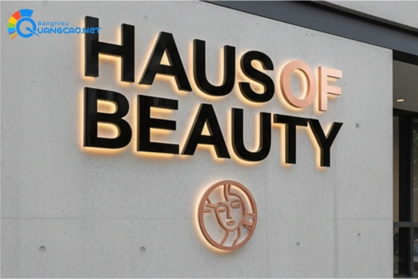 Bảng hiệu quảng cáo chữ mica 3