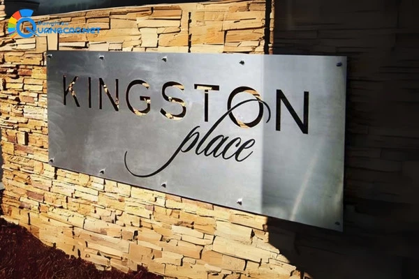 Bảng hiệu quảng cáo inox