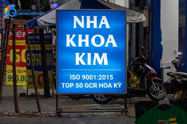 Biển vẫy nha khoa hộp đèn