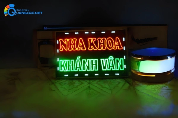 Biển vẫy nha khoa LED