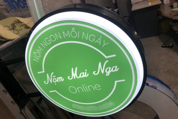 Biển vẫy tròn hút nổi Nộm Mai Nga