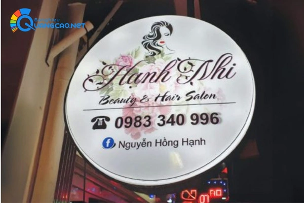 Lưu ý khi thiết kế hộp đèn alu âm bàn