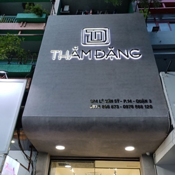 Bảng hiệu cemboard giả xi măng