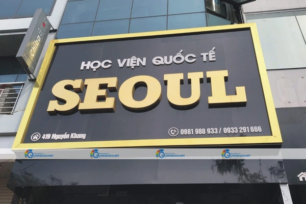 Bảng hiệu mica học viên seoul