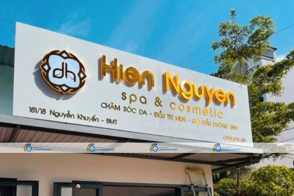 Bảng hiệu ngoài trời