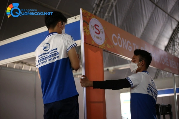 Thế Giới Backdrop - Đơn vị thi công bảng hiệu cemboard uy tín, chuyên nghiệp