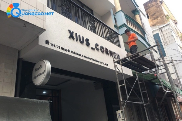 Lưu ý khi thi công bảng hiệu cemboard