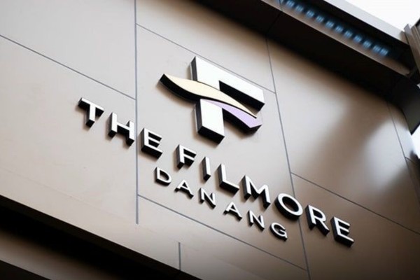 Bảng hiệu chữ inox The Filmore