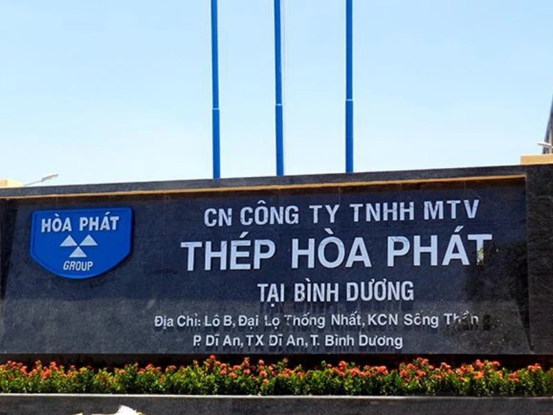 Bảng hiệu đá thép Hòa Phát