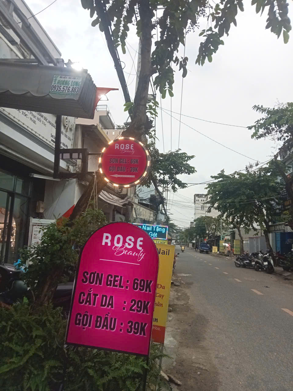 Bảng hiệu hộp đèn Rose Beauty