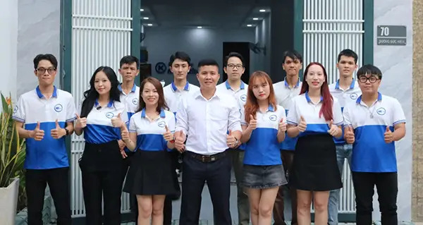 đội ngũ nhân viên công ty Bảng Hiệu Quảng Cáo