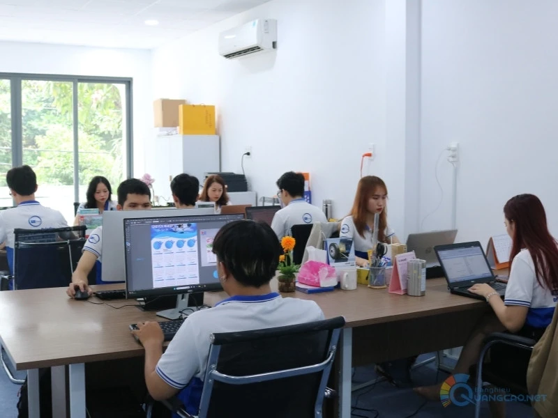 Đơn vị thi công biển vẫy thu hút