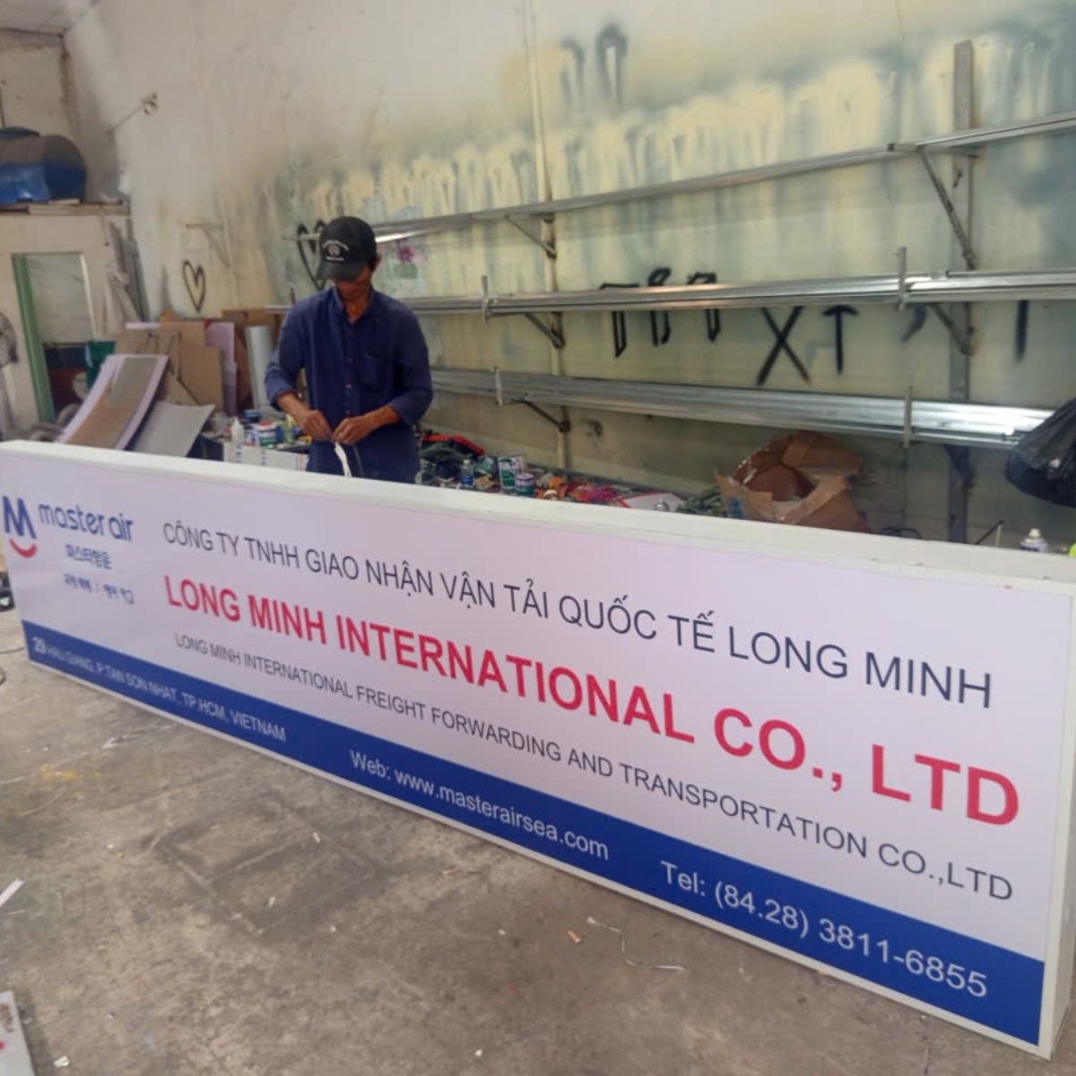 Thi công bảng hiệu Long Minh