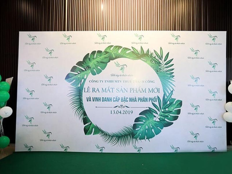 Backdrop lễ ra mắt bằng Formex