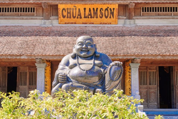 bảng hiệu chùa Lam Sơn