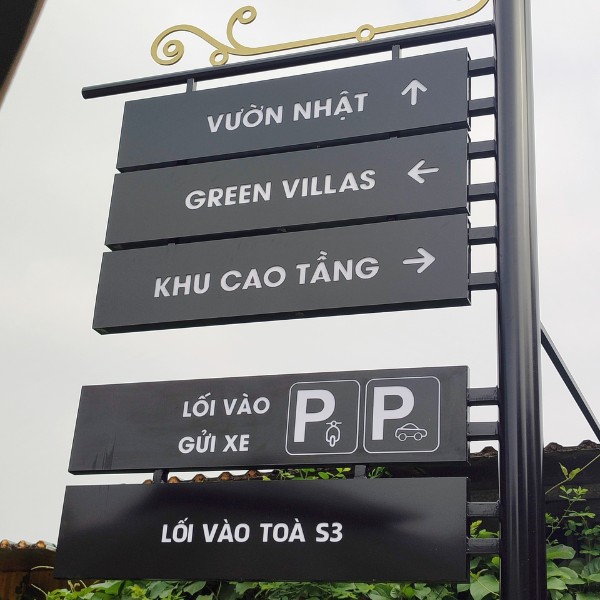 Biển chỉ dẫn Green Villas