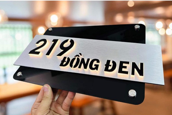 Biển số nhà Đồng Đen