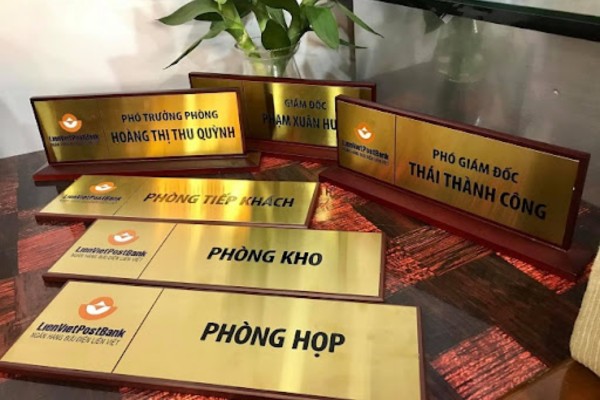 Biển phòng ban bằng đồng
