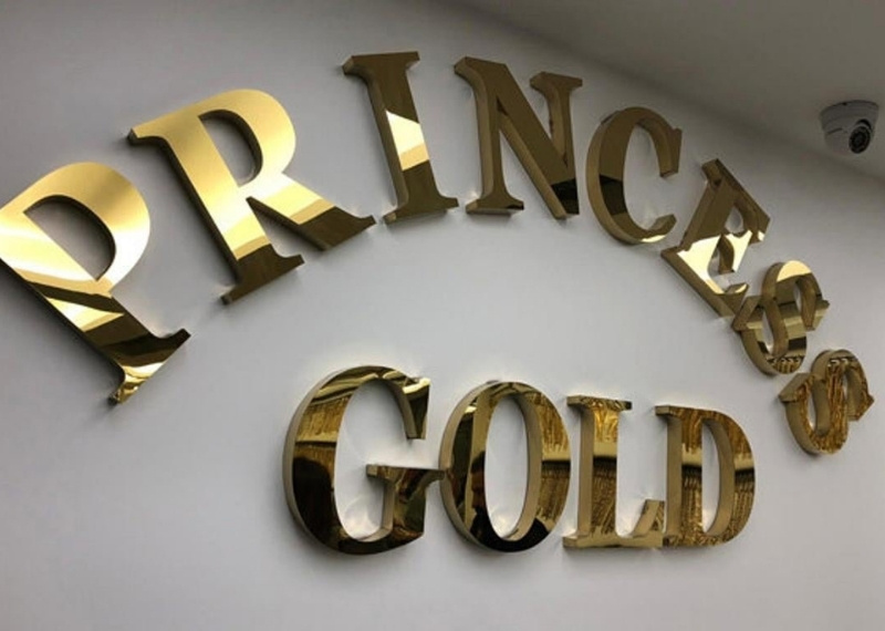 Chữ nổi đồng độc đáo