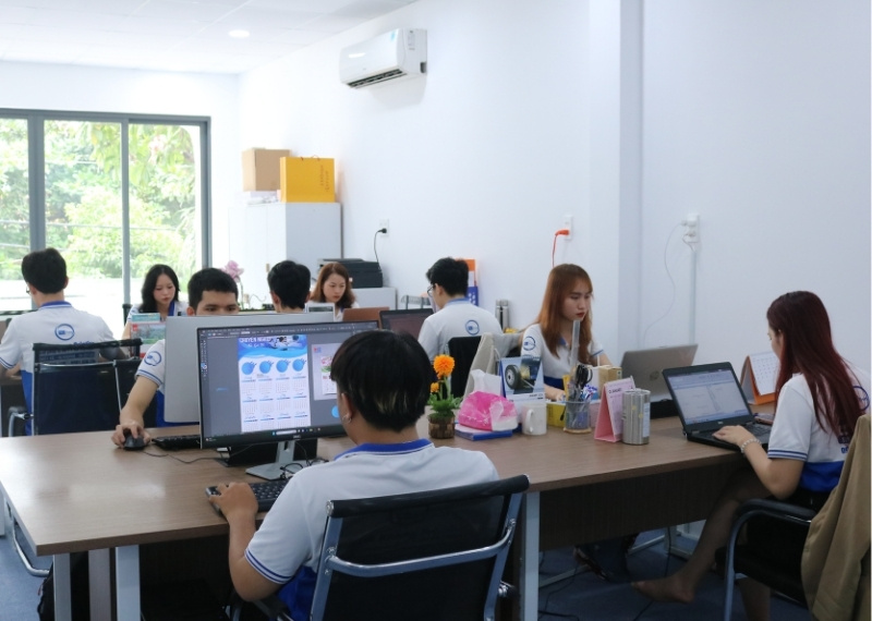 đơn vị thi công chữ mica cháo