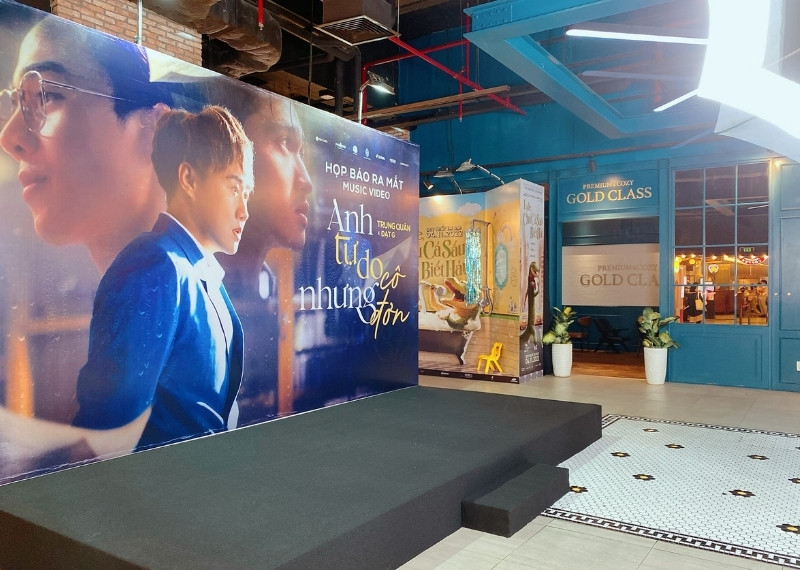 Backdrop lễ ra mắt MV ca nhạc