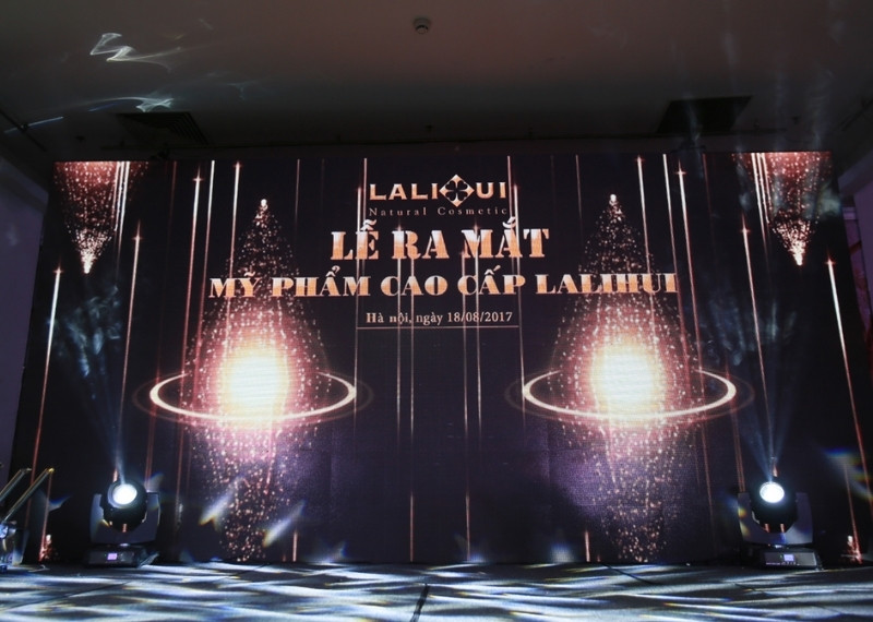 Backdrop lễ ra mắt mỹ phẩm
