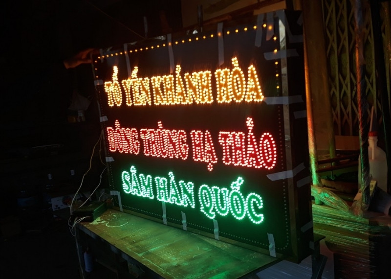 Hộp đèn LED ma trận tổ yến