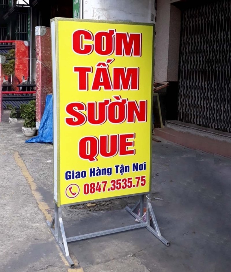 Hộp đèn đứng Hiflex