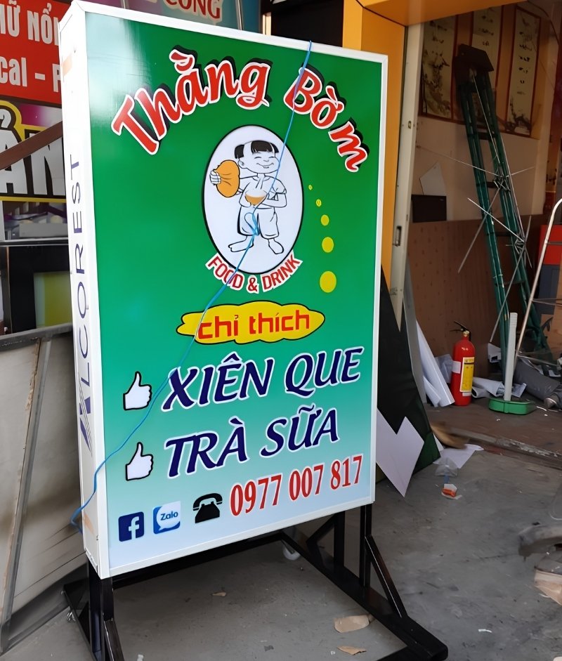 Hộp đèn đứng quán xiên que