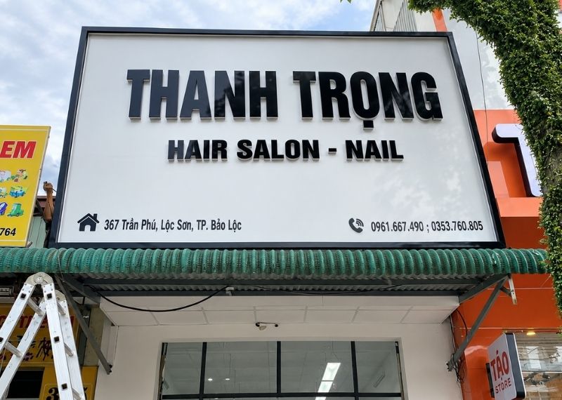 Bảng hiệu Thanh Trọng salon tóc