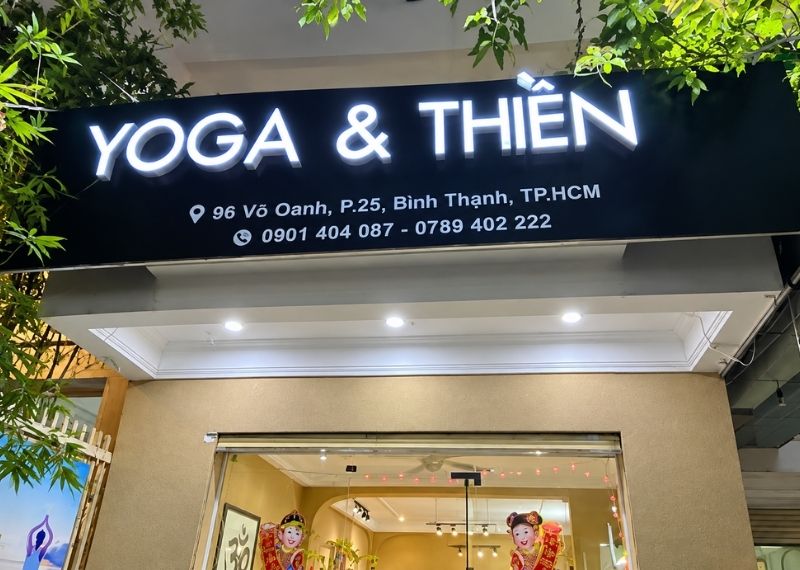 Mẫu bảng hiệu Yoga và thiền đường Võ Oanh