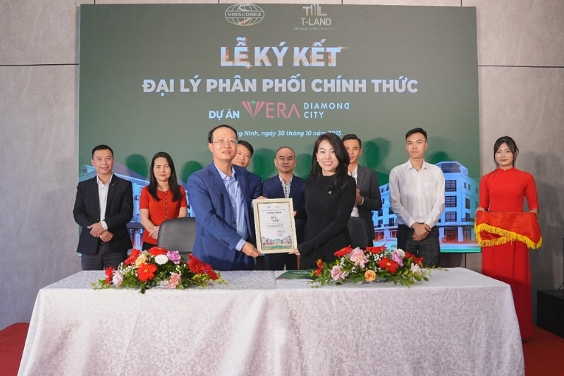 Backdrop lễ ký kết dự án Vera Diamona City