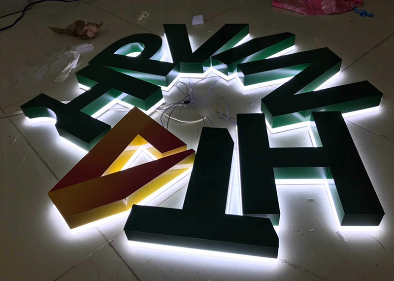 Chữ nổi mica gắn LED